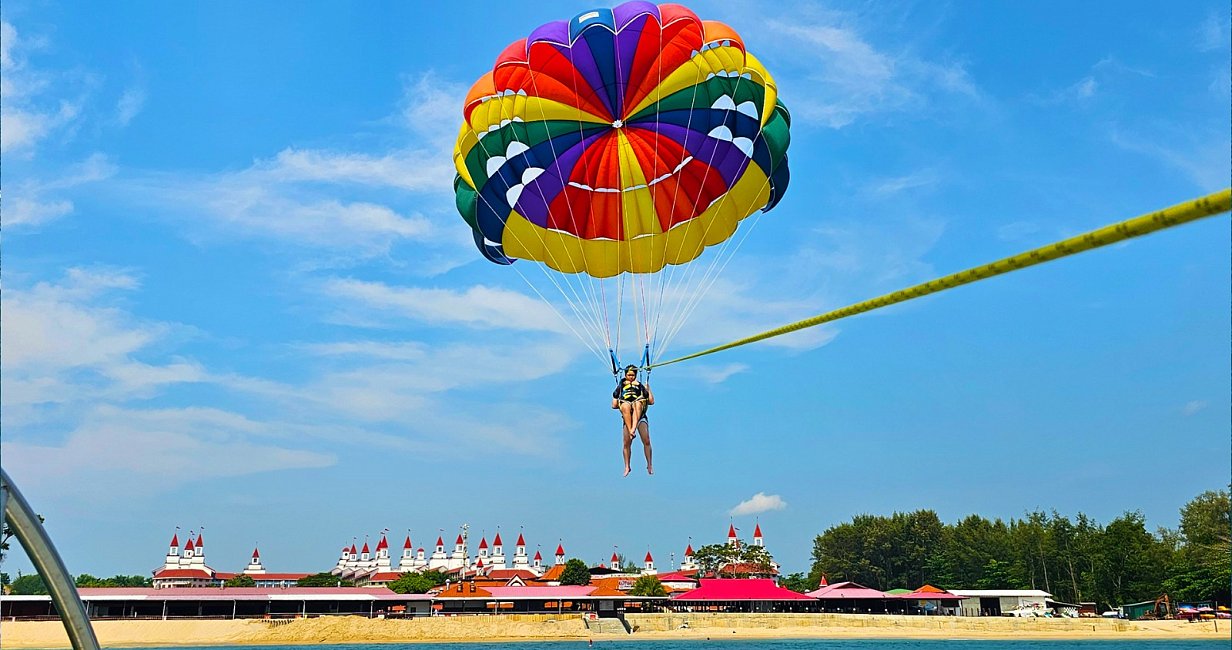 Lotus Desaru Beach Resort & Spa — Sea Sports photo 4
